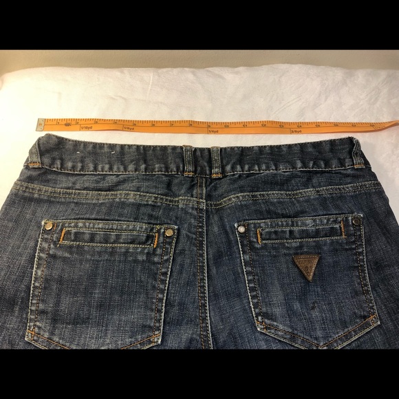 Guess Jean shorts Women’s Size 30 - Picture 8 of 9